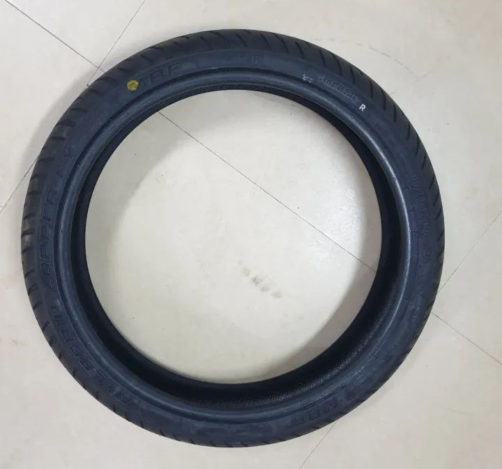 MRF%20Tyre%2090/90%20-17%20Tubeless%20Tyre%20Zapper%20For%20Pulsar%20220%20Front%20-%20Image%203