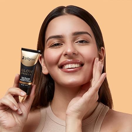 Pilgrim%20Glow%20Primer%20Lightweight%20Gel%20Based%20Velvety%20Matte%20Finish,%20Blurs%20Pores,%20Vit%20C+E%20Infused%2030%20ml%20-%20Image%206