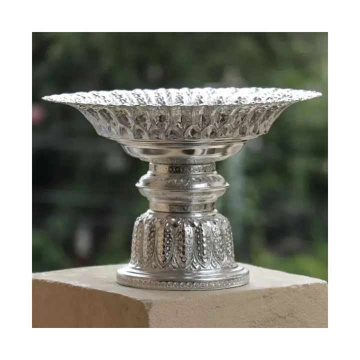 18%20Cm.%20Thai%20Sliver%20Coated%20Aluminum%20Traditional%20Style%20Tray%20With%20Pedestal%20For%20Worship%20(Tika%20Thali)%20-%20Image%202