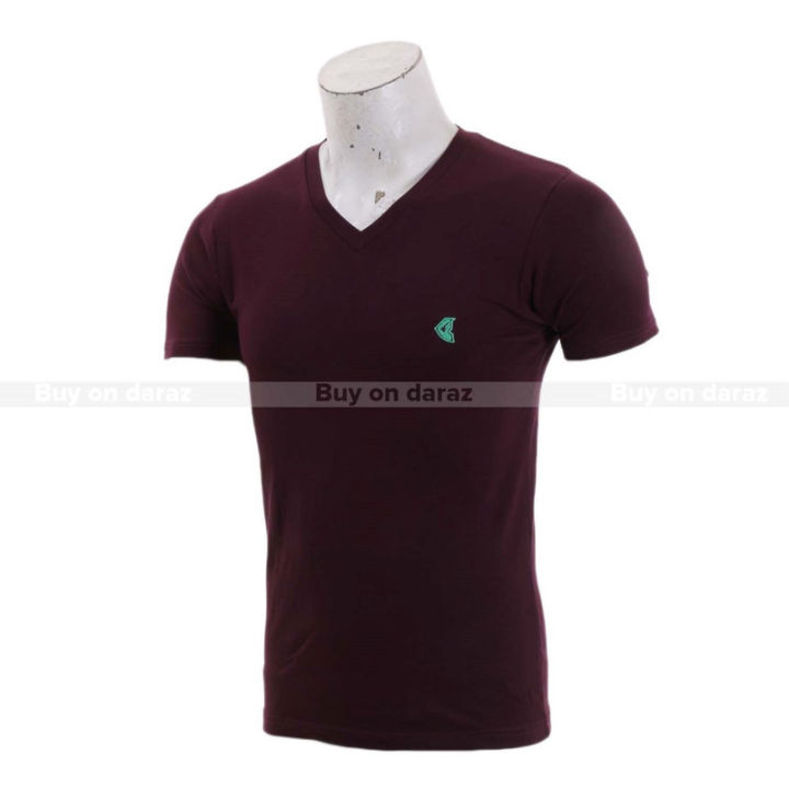 Wine%20Red%20Solid%20V-Neck%20T-Shirt%20For%20Men%20-%20Image%204