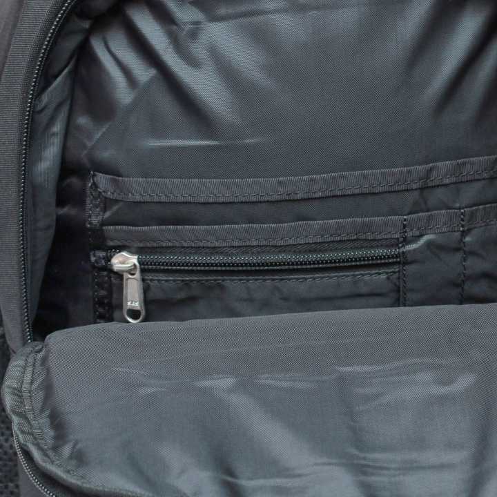 One%20Polar%20Unisex%20Black%20Color%20Polyester%20Zippered%20Vibrant,%20Stylish%20Laptop%20Bagacks%20Model%20No%20-%204632%20(Size%20-%20470*140*310mm)%20-%20Image%205