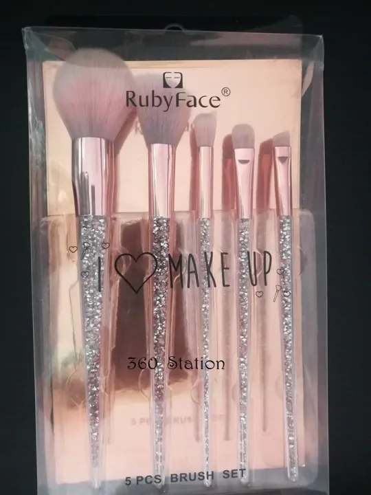 Ruby%20Face%20Makeup%20Brush%20Set%20-%20Image%202