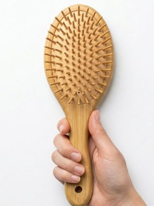Natural%20Bamboo%20Paddle%20Hair%20Brush%20%7C%20Natural%20Wooden%20Comb%20for%20Long,%20Curly%20&%20Frizzy%20Hair%20%7C%20Anti-Static%20Detangling%20&%20Scalp%20Massage%20Brush%20-%20Image%202