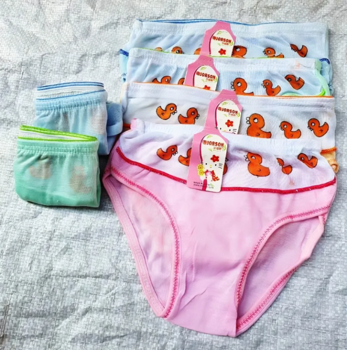 Pack%20of%202%20Baby%20Underwear%20for%200%E2%80%9312%20Months%20%7C%20Soft%20Cotton%20Infant%20Briefs%20%7C%20Breathable%20&%20Skin-Friendly%20-%20Image%203