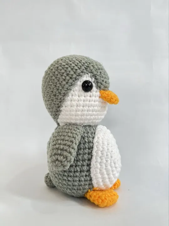 Knitted%20Penguin%20Doll%208"%20-%20Image%202