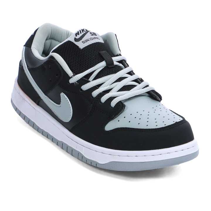 Unisex%20Black%20Color%20SB%20Dunk%20Low%20Pro%20Sneakers%20-%20Image%206