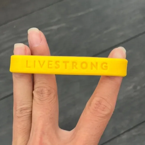 Rubber%20Wrist%20Band/Bracelet%20For%20Men%20-%20Image%204