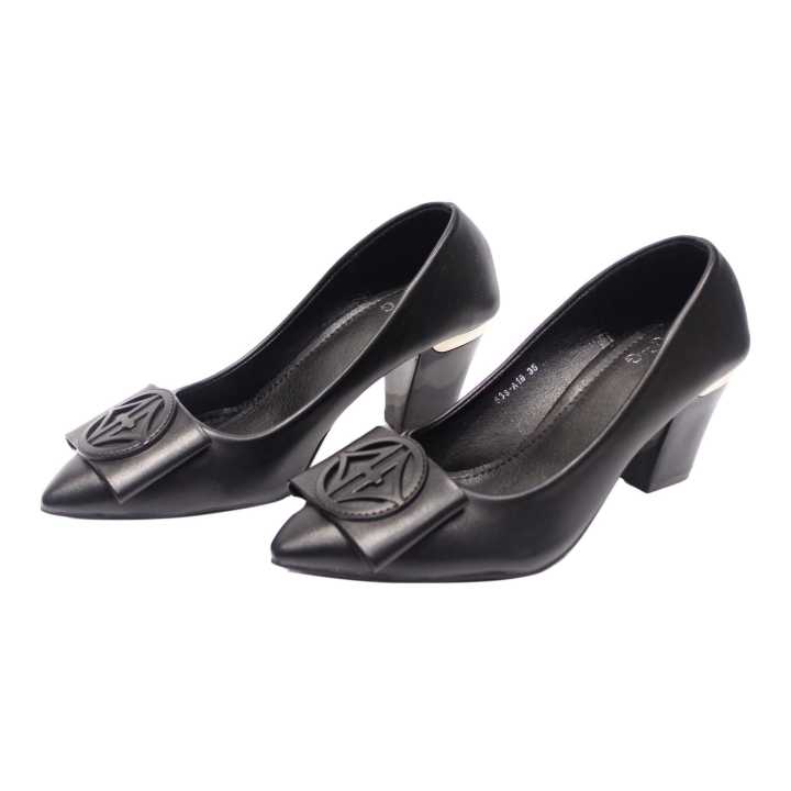 Solid Black Block Heel Closed Shoes For Women