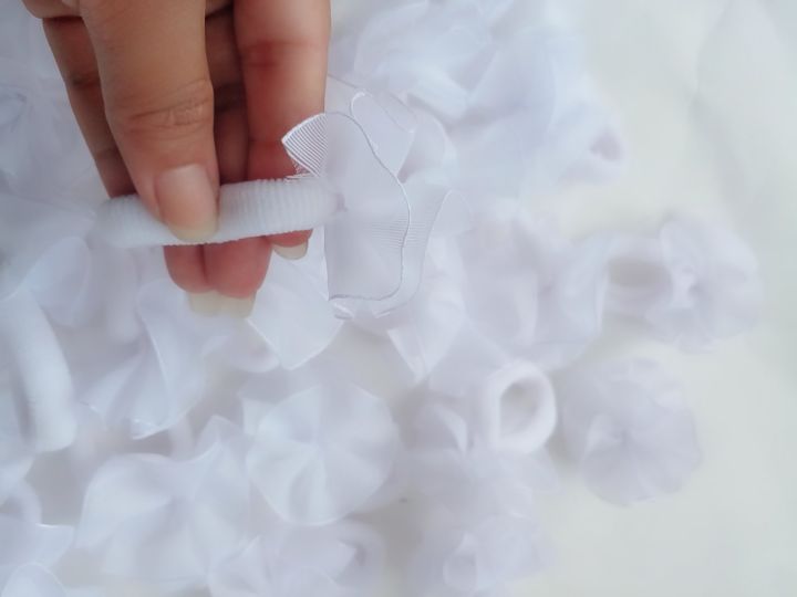 12%20Pcs%20Cute%20White%20School%20Ribbon%20with%20Attached%20Rubber%20-%20Image%203