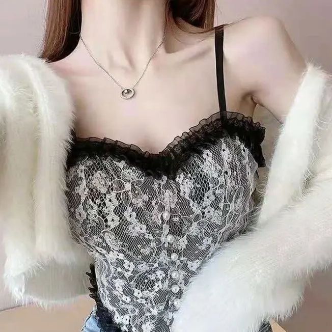 Floral%20Pearl%20Buttom%20Crop%20Top%20For%20Women%20%7C%20Tank%20Top%20For%20Women%20%7C%20Summer%20Wear%20For%20Women%20%7C%20Cami%20Top%20For%20Women%20-%20Free%20Size%2032%20To%2038,%20Ditsy%20Floral%20Pattern%20-%20Image%205