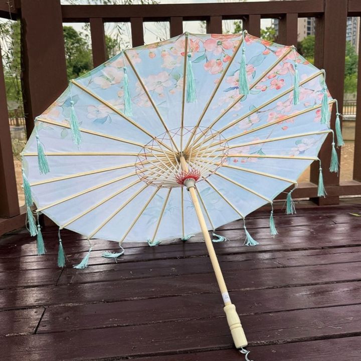 Vintage%2070cm%20Silk%20Fabric%20Tassel%20Umbrella%20Handheld%20Chinese%20Style%20Classical%20Oil%20Paper%20Umbrella%20Windproof%20Decorative%20Tassel%20Umbrella%20Hanfu%20Photography%20Prop%20-%20Image%208