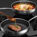 Double Sided Honeycomb Frying Pan Size 26 Cm, 28 Cm, 30 Cm. 