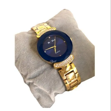 Simple%20Elegant%20Women%20Crystal%20Dial%20Quartz%20Movement%20Stainless%20Steel%20Wrist%20Watch%20-%20Blue/Golden%20-%20Image%204
