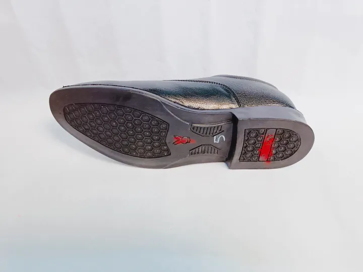 Black%20Color%20Premium%20Leather%20Lace%20Up%20Formal%20Shoes%20For%20Men%20-%20Image%207