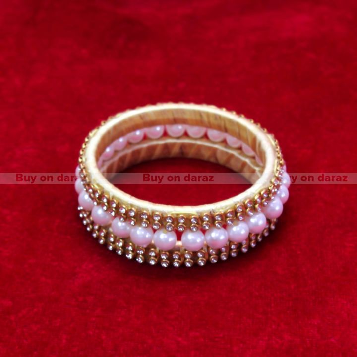 Silk%20Thread%20Wrapped%20Pearls%20Embeded%20Bangle/Choodi%20-%20Image%202