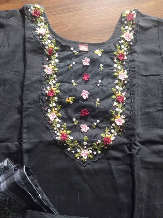 Black%20Fashion%20Kurtha%20Surwal%20Set%20For%20Women%20-%20Image%205