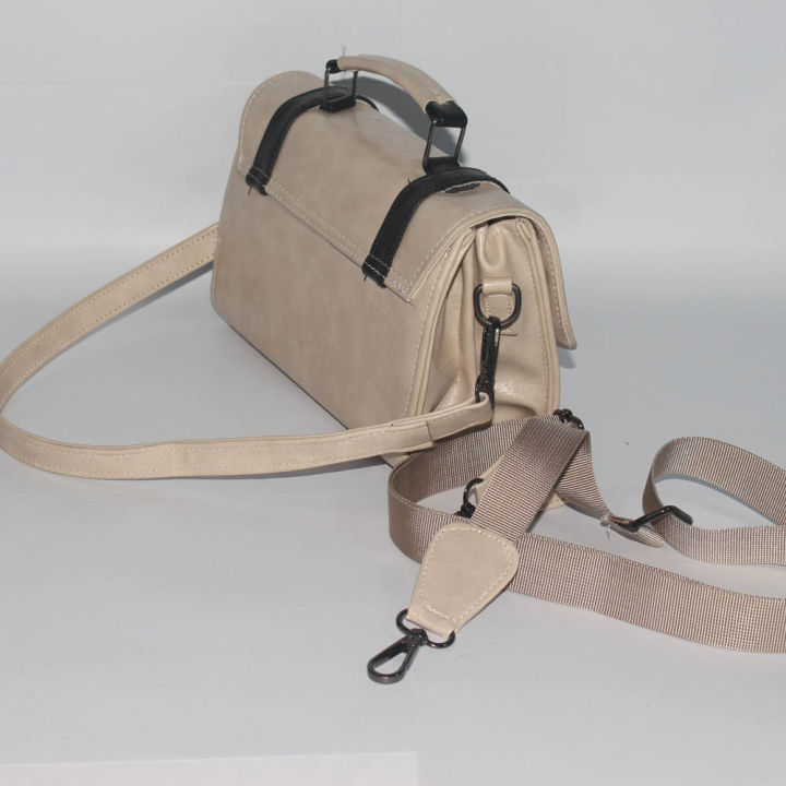 Coach%20Cross%20Body%20&%20Shoulder%20Bags%20-%20Image%204