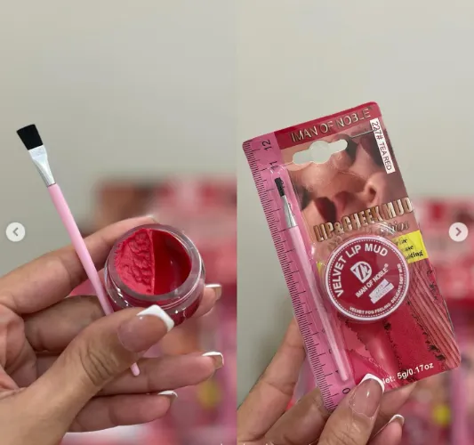 Lip%20Tint%20&%20Cheek%20Mud-%20Dual%20Use%20-%20Lipstick%20&%20Blusher%20Set%20-%20Waterproof%20and%20Long%20Lasting%20-%20Image%203