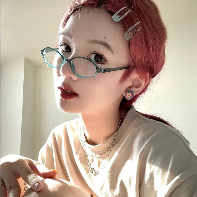 Vintage%20Small%20Frame%20Oval%20Gradient%20Glasses%20Frame%20Plain%20Flat%20Glasses%20Myopia%20Concave%20Shape%20Woman%20-%20Image%202