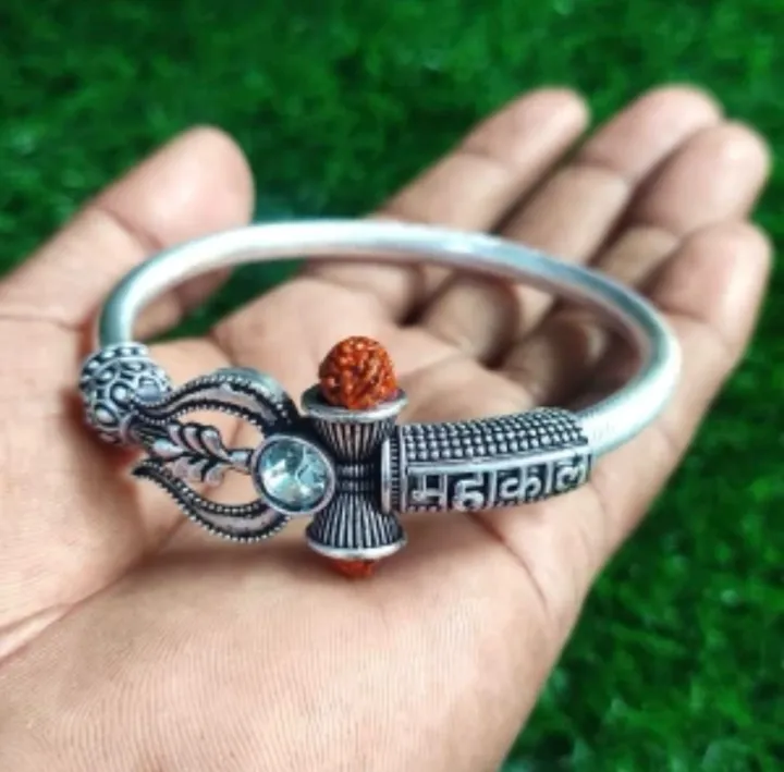 Mahakal%20Unisex%20Sliver%20Plated%20Rudrakshya%20Bracelet%20for%20Man%20-%20Image%207