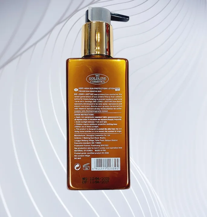 MG%20Goldline%20Pigment%20Control%20SPF50++%20Sunscreen%20With%20Vitamin%20C%20Serum%20100gm%20-%20Image%204