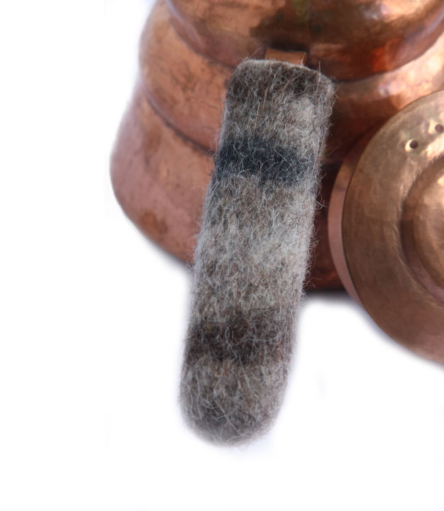 Pour%20Over%20Copper%20Kettle%20(Large)%20-%20Karma%20Coffee%20-%20Image%204