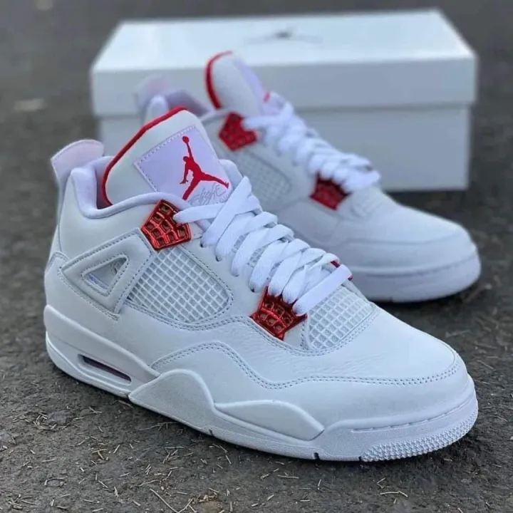 Jordan%204%20Retro%20Metallic%20Red%20Sneaker%20with%20Back%20Metal%20Logo%20for%20Men%20-%20Image%203