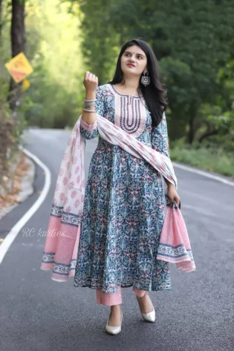Fabdale%20Floral%20Print%20Viscose%20Rayon%20Salwar%20Suit%20Set%20with%20Attached%20Dupatta%20%7C%20Casual,%20Festive%20&%20Wedding%20Wear%20(PLDI-015)%20-%20Image%202