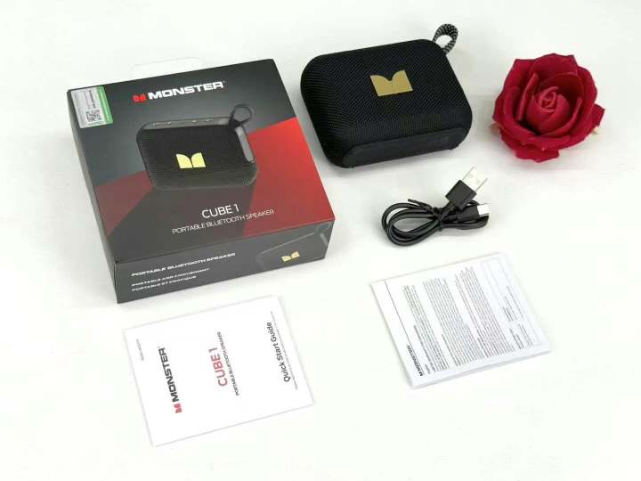 Monster%20Cube%201%20Portable%20Bluetooth%20Speaker%20-%20Image%204
