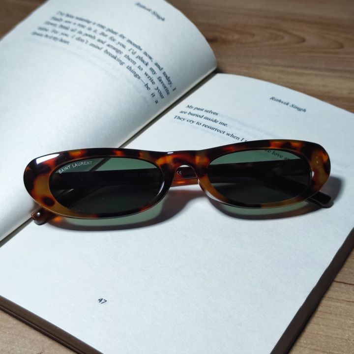 Women%E2%80%99s%20Sunglasses%20Saint%20Laurent%20SL%20557%20Stylish%20Glossy%20Acetate%20Shade%20-%20Image%205