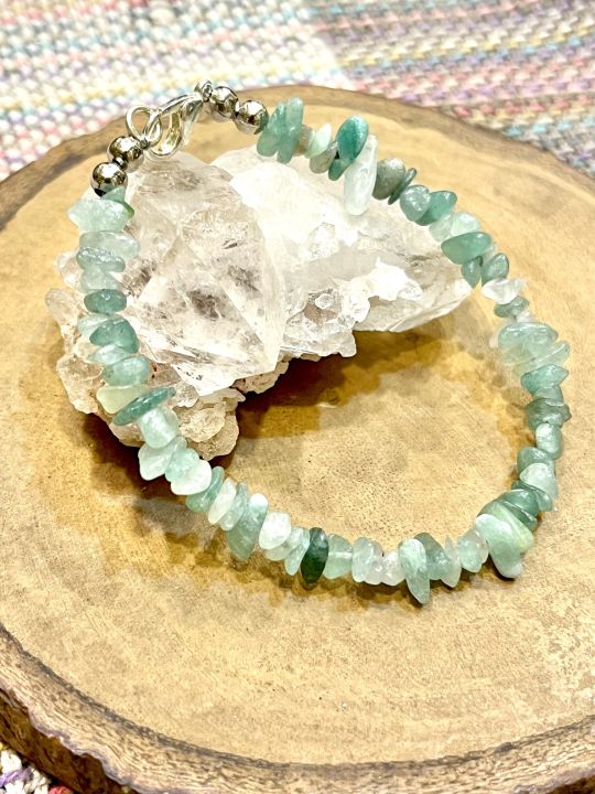 Crystal%20Chips%20Beads%20Green%20Aventurine%20Bracelet%20for%20Women%20%20Healing%20Stone%20Elegant%20&%20Cute%20-%20Image%204
