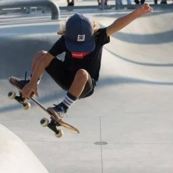 Mini%20Skateboard-%2016%20Inches%20-%20Image%202