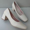 Plain Oval Shape Block Heel Close Shoe For Women 722. 