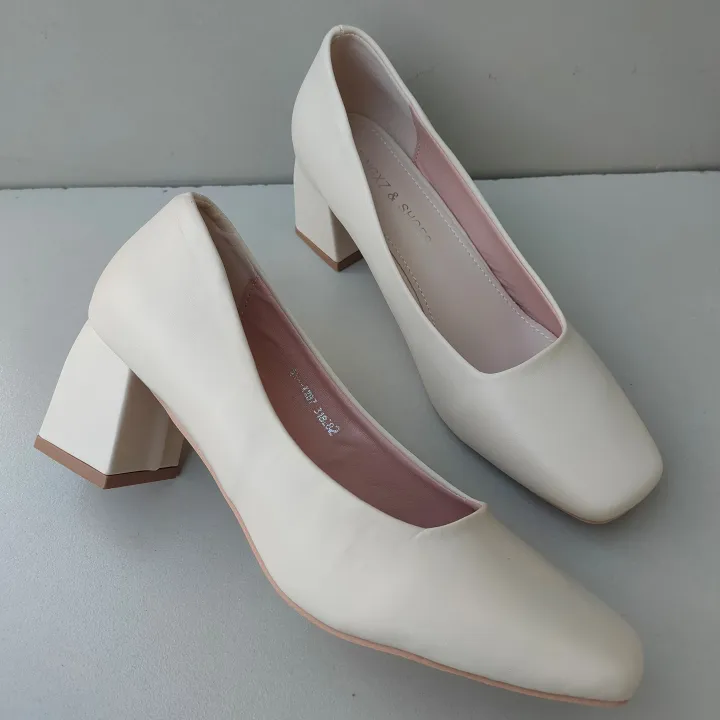 Plain%20Oval%20Shape%20Block%20Heel%20Close%20Shoe%20For%20Women%20722%20-%20Image%202