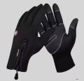 Black Waterproof And Windproof Gloves For Men. 