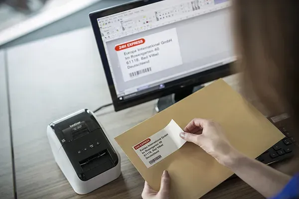 Brother%20QL-800%20Monochrome%20Portable%20Wired%20Thermal%20Label%20Printer%20Max%20Print%20speed%2040%20ppm%20High%20Speed%20Professional%20Printer%20With%20USB%202.0%20Print%20up%20to%2062mm%20DK%20rolls%20width,%20Auto%20cut%20function%20-%20Image%209