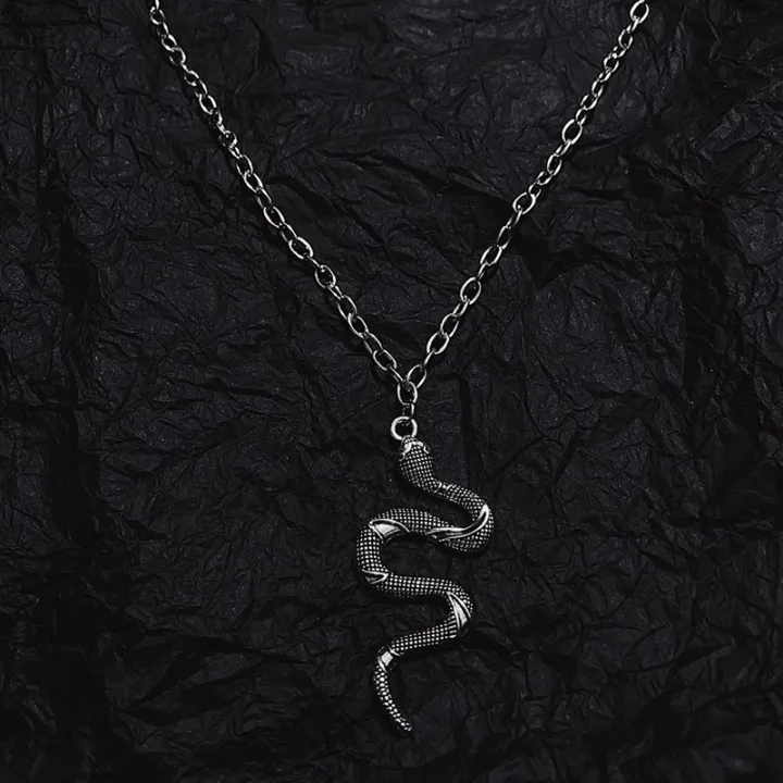 %E3%80%90Innovative%20designs%E3%80%91Ins%20Women's%20Trendy%20Dark%20Snake%20Tuku%20Tie%20Street%20Fashion%20Personality%20Accessories%20Hip-Hop%20Jewelry%20-%20Image%203