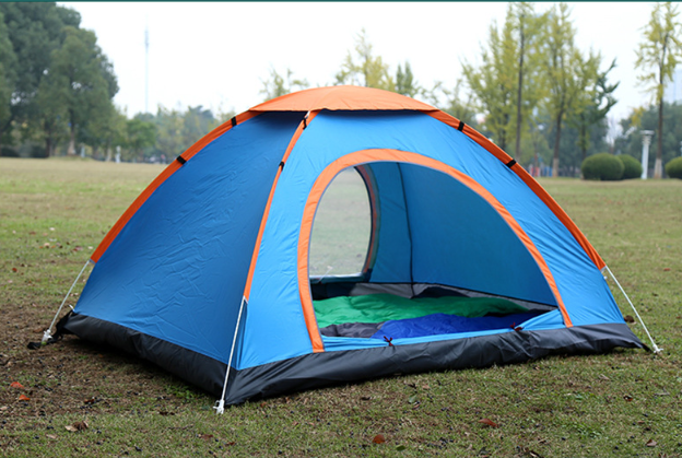 2-in-1%20Combo:%204-Person%20Foldable%20Camping%20Tent%20+%202%20Sleeping%20Bags%20(-10%C2%B0C)%20%E2%80%93%20Water-Resistant%20Outdoor%20Tent%20&%20Insulated%20Cold%20Weather%20Sleeping%20Bags%20for%20Hiking,%20Trekking,%20and%20Travel%20-%20Image%205