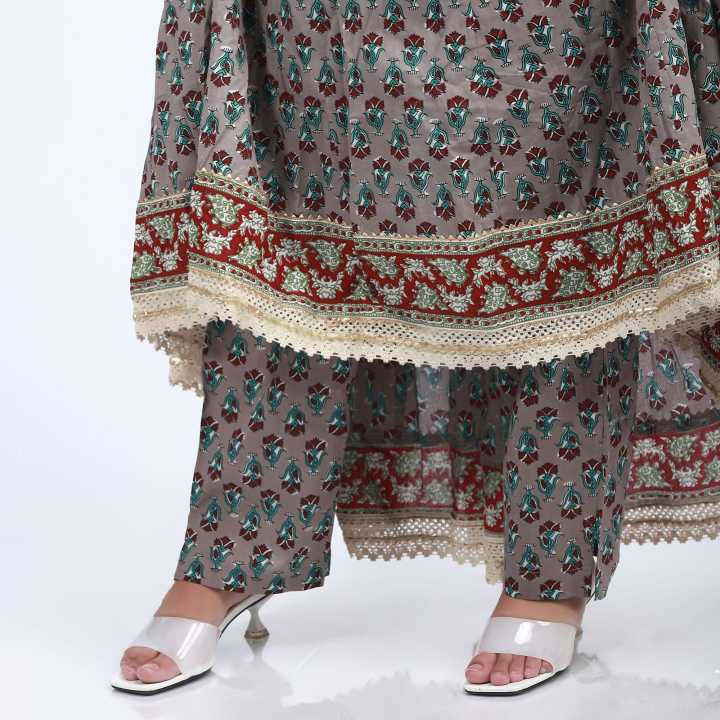 Multicolor%20Cotton%20Printed%20Anarkali%20Kurta%20Plazzo%20With%20Shawl%20Set%20For%20Women%20-%20Image%207