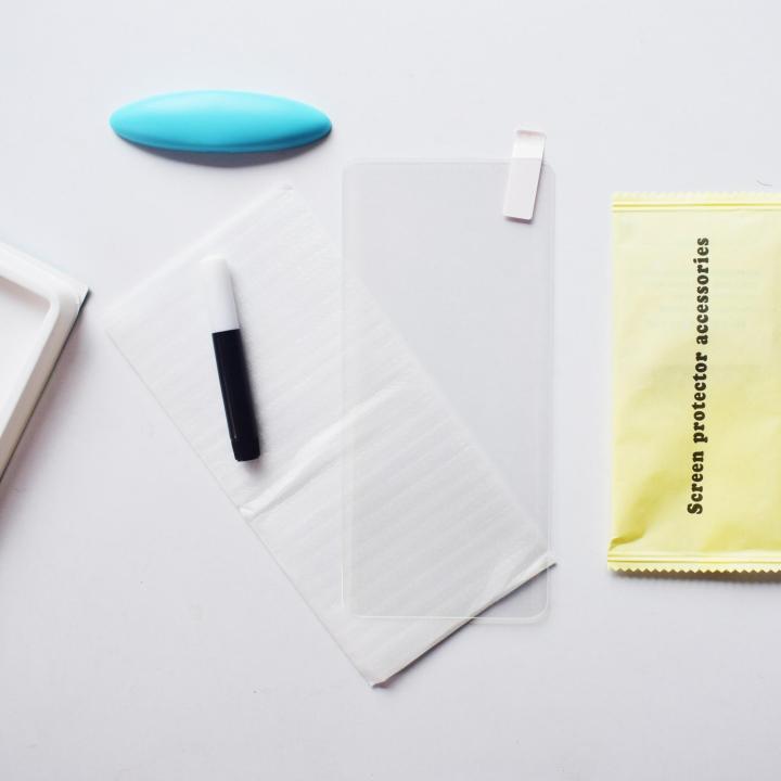 UV%20Liquid%20Curved%20Tempered%20Glass%20for%20One%20Plus%207%20Pro%20-%20Image%205