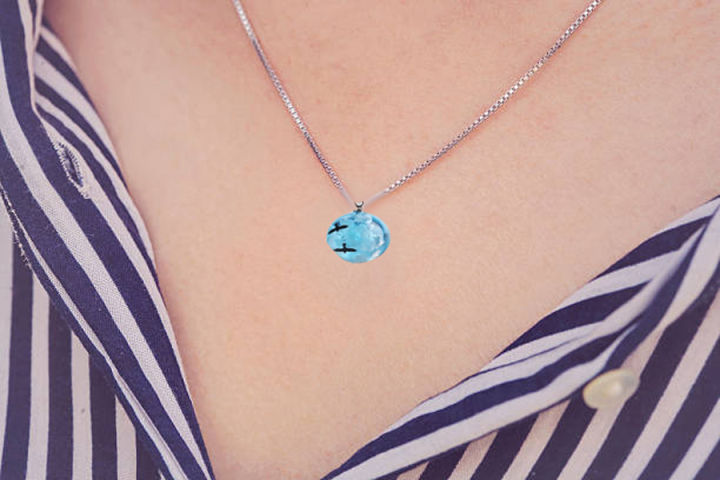 Sunflower%20Locket%20Yellow%20-%20Image%204