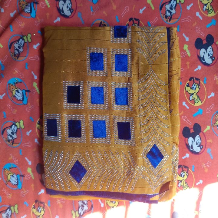 Printed%20Chiffon%20Saree%20for%20Women%20-%20Fashionable%20Design%20with%20Separate%20Blouse%20Piece%20-%20Image%202