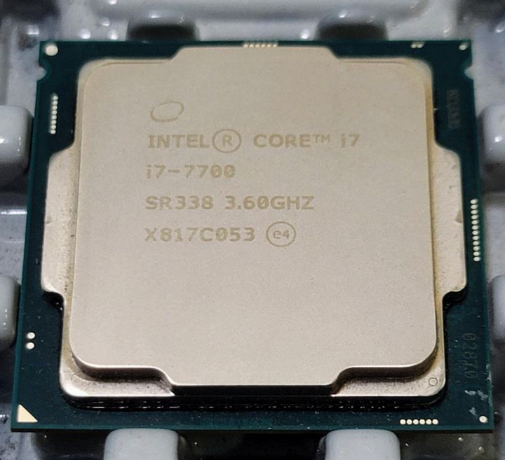 Intel%20I7%207700%207th%20Gen%20Processor%20-%20Image%203