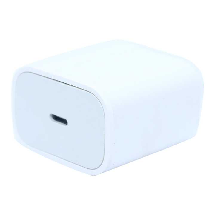 20W%20USB-C%20Power%20Adapter%20-%20Image%204