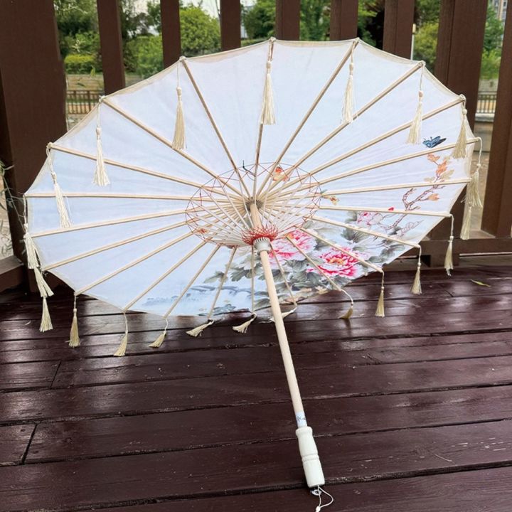 Vintage%2070cm%20Silk%20Fabric%20Tassel%20Umbrella%20Handheld%20Chinese%20Style%20Classical%20Oil%20Paper%20Umbrella%20Windproof%20Decorative%20Tassel%20Umbrella%20Hanfu%20Photography%20Prop%20-%20Image%209