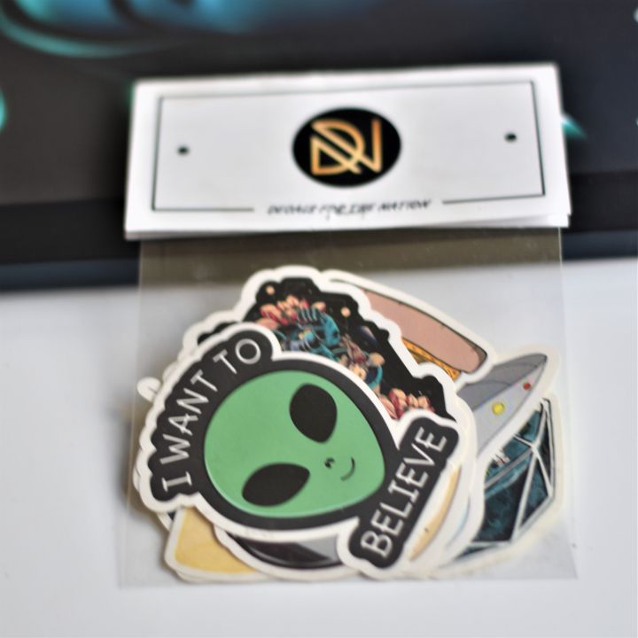 Sticker%20Pack%20%7C%20Alien%20Decals%20Waterproof%20Sticker%20Set-%2010%20pcs%20%7C%20Stickers%20Decals%20Vinyls%20for%20Laptop%20Kids%20Teens,%20Bicycle,%20Skateboard%20Luggage%20%7C%20Decalsnation%20-%20Image%203
