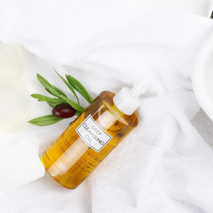 DHC%20Deep%20Cleansing%20Oil%20for%20Face%20And%20Makeup%20Removal%20200%20Ml%20Deep%20Pore%20Cleansing%20Oil%20-%20Image%206