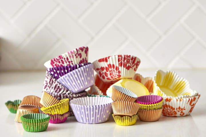 Inditradition Paper Muffin Cup Molds Nonstick, Multicolor (Pack of 125 ...