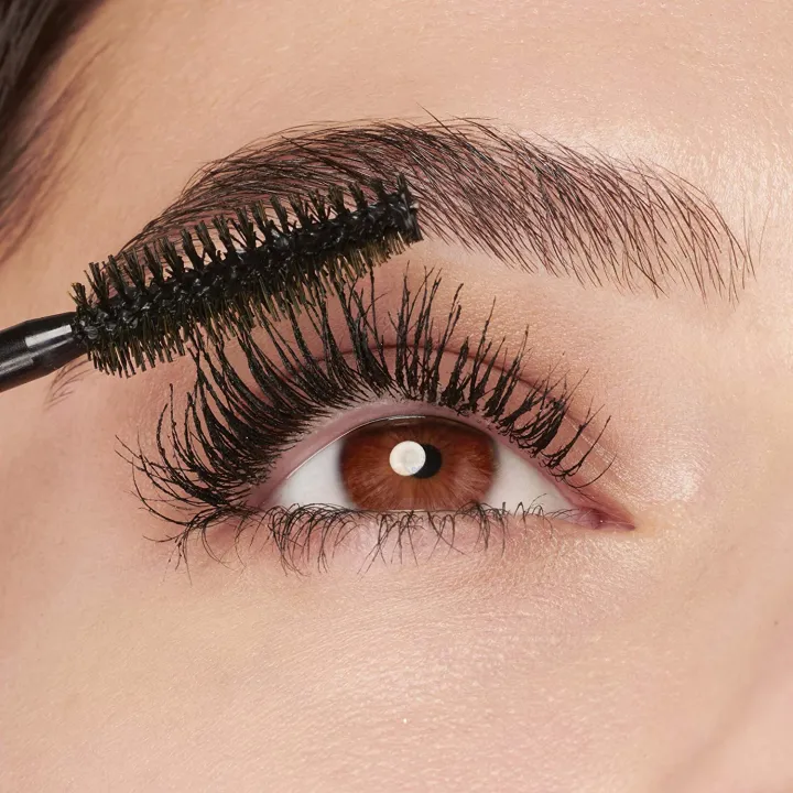 Maybelline%20New%20York%20Colossal%20Washable%20Volum%20Express%20Mascara%20-%20Classic%20Black%2010ml%20-%20Image%204