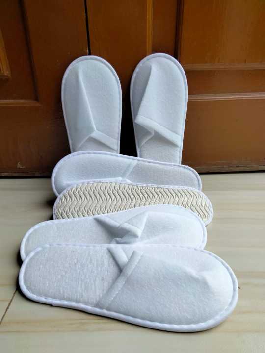 Disposable%20House%20Slippers%20for%20Guests%20/%20Room%20Slippers%20PACK%20OF%2010%20-%20Image%203